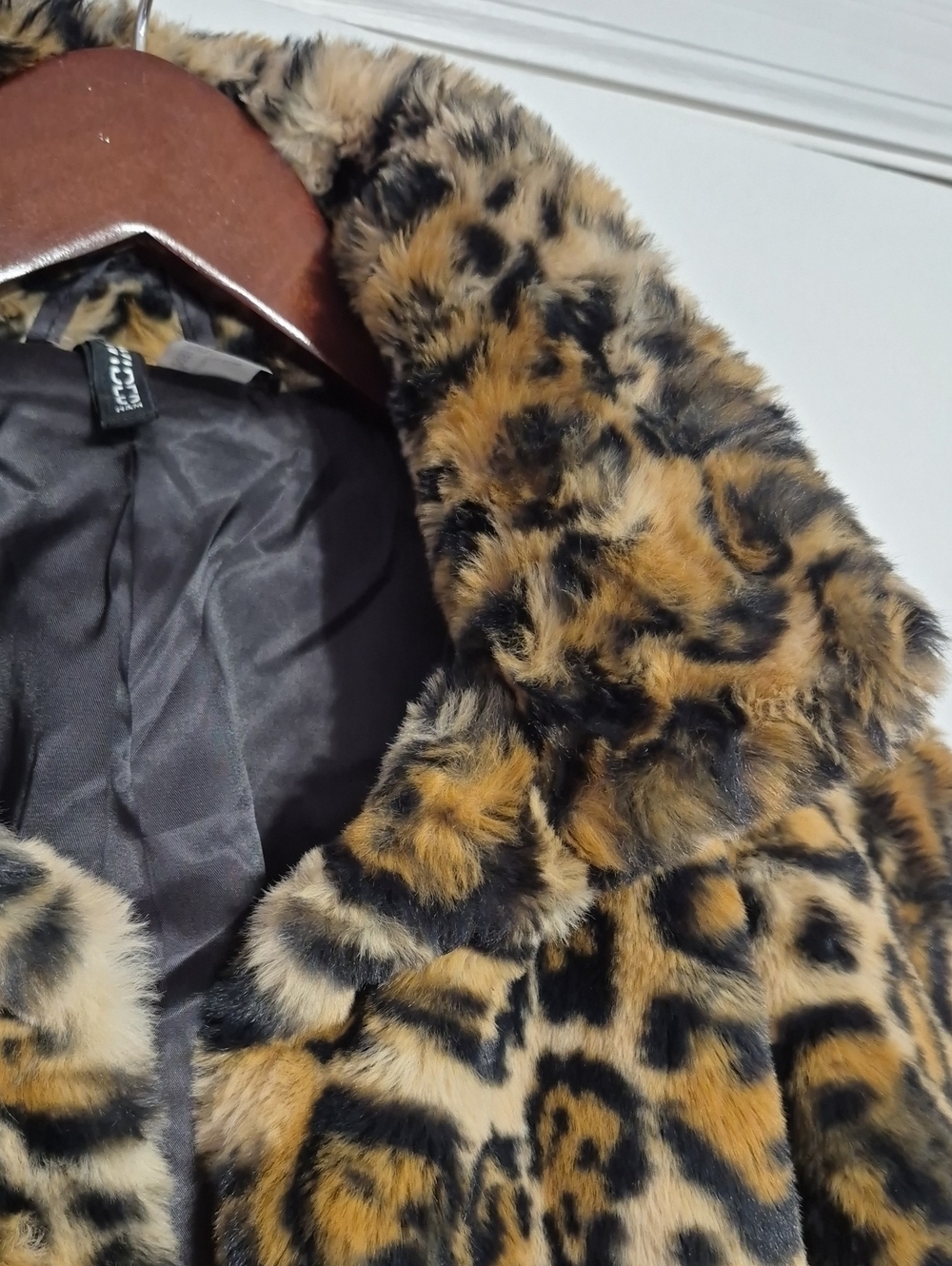 H&M DIVIDED Cropped Leopard Print Faux Fur Jacket - Picture 4 of 6